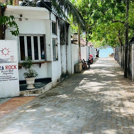 Sea Rock Beach Hotel Vịnh Arugam Ngoại thất bức ảnh