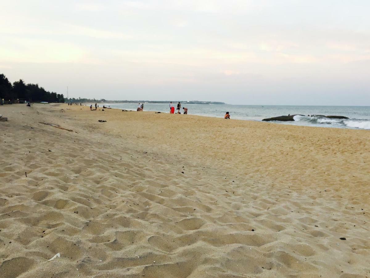 Sea Rock Beach Hotel Vịnh Arugam Ngoại thất bức ảnh